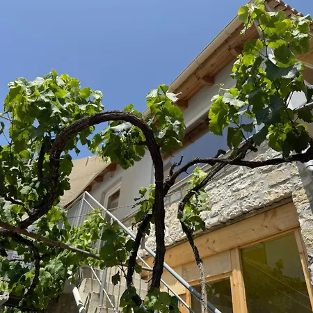 Himara Hostel-2